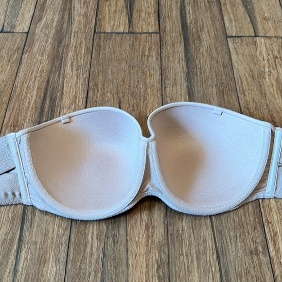 Victoria’s Secret BODY BY VICTORIA Strapless Bra 32DDD Beige - Picture 7 of 8